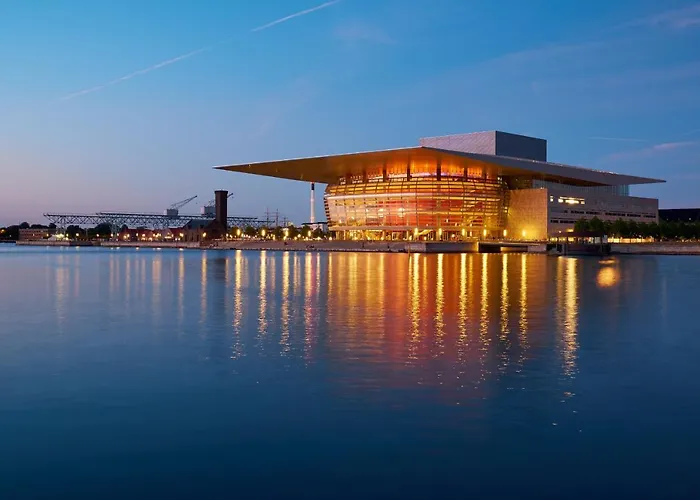 Stylish Spacious W 3br In *