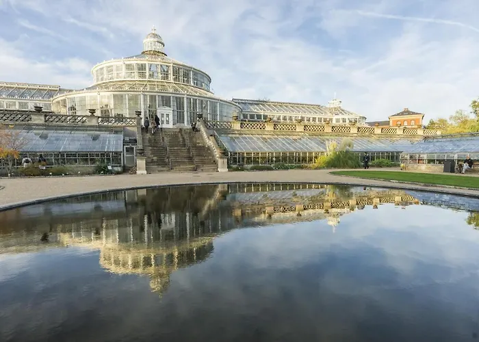 Lägenhet Stylish Spacious W 3br In *