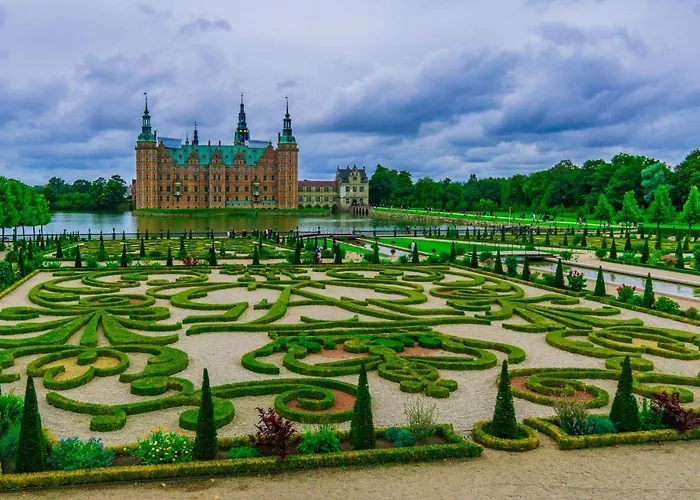 Stylish Spacious W 3br In