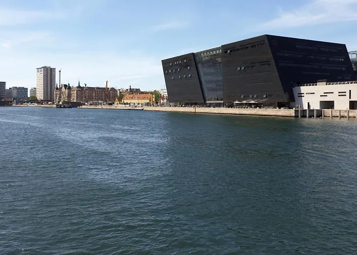 Stylish Spacious W 3br In *