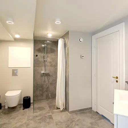 Stylish Spacious Apartment W 3Br In Copenhagen City Apartment *